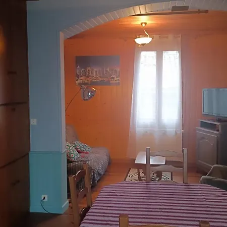 Maison De Village Ferienhaus